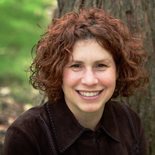 Becky Robinson Headshot